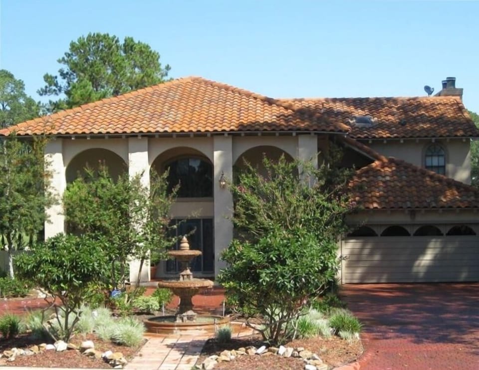 Front view of lake house