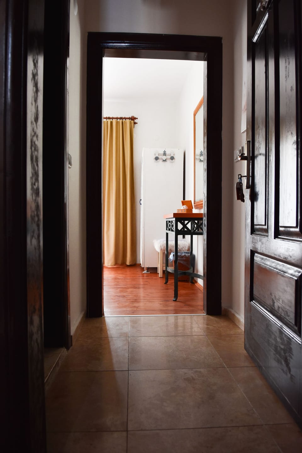 Standard Twin Room, Balcony | Premium bedding, desk, iron/ironing board (on request), WiFi (free)