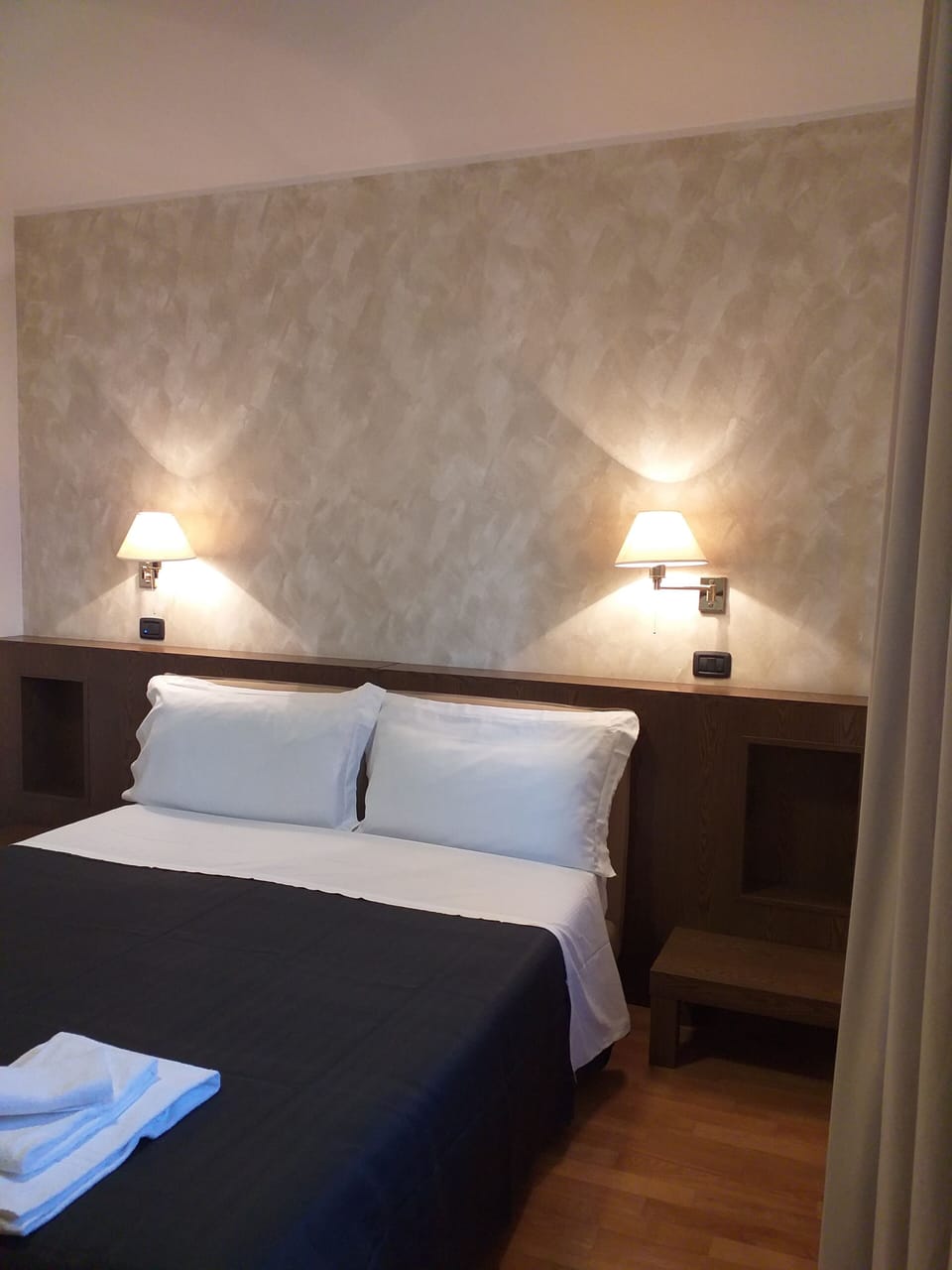 Superior Double or Twin Room | In-room safe, desk, laptop workspace, soundproofing