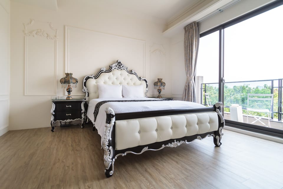 Double Room, Balcony, Park View | Reception
