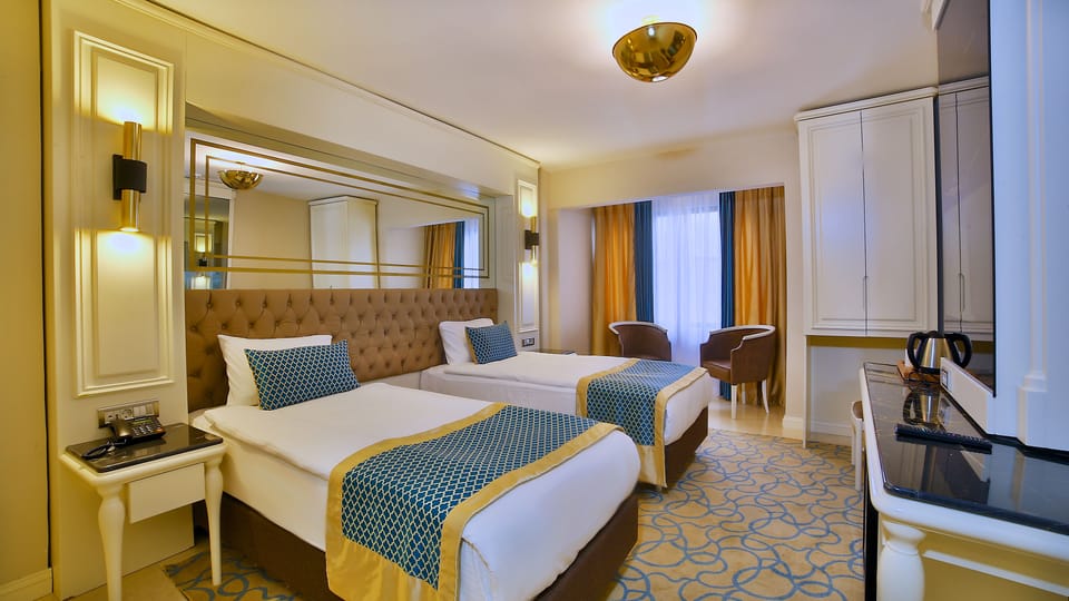Minibar, in-room safe, soundproofing, WiFi (free)