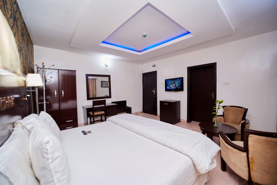 Deluxe Room | In-room safe, free WiFi, bed sheets