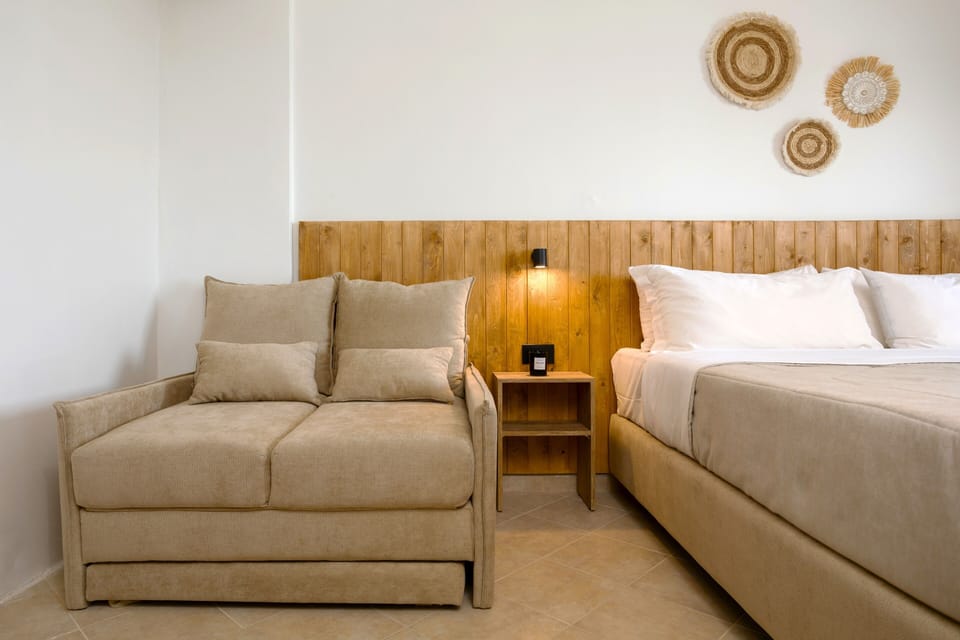 In-room safe, iron/ironing board, free WiFi, bed sheets
