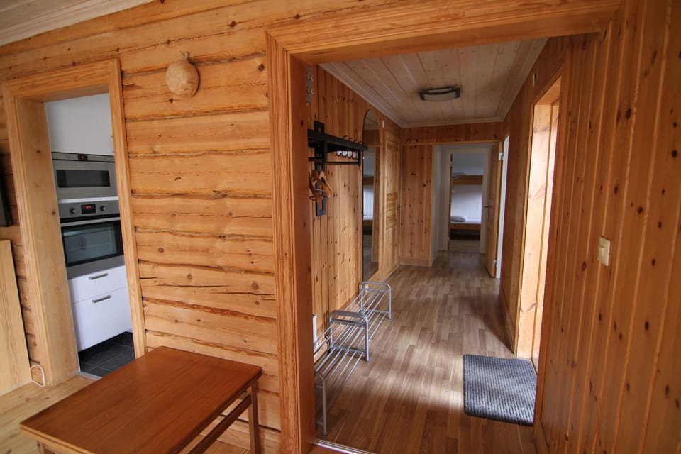 Basic Cottage (A) | Living area
