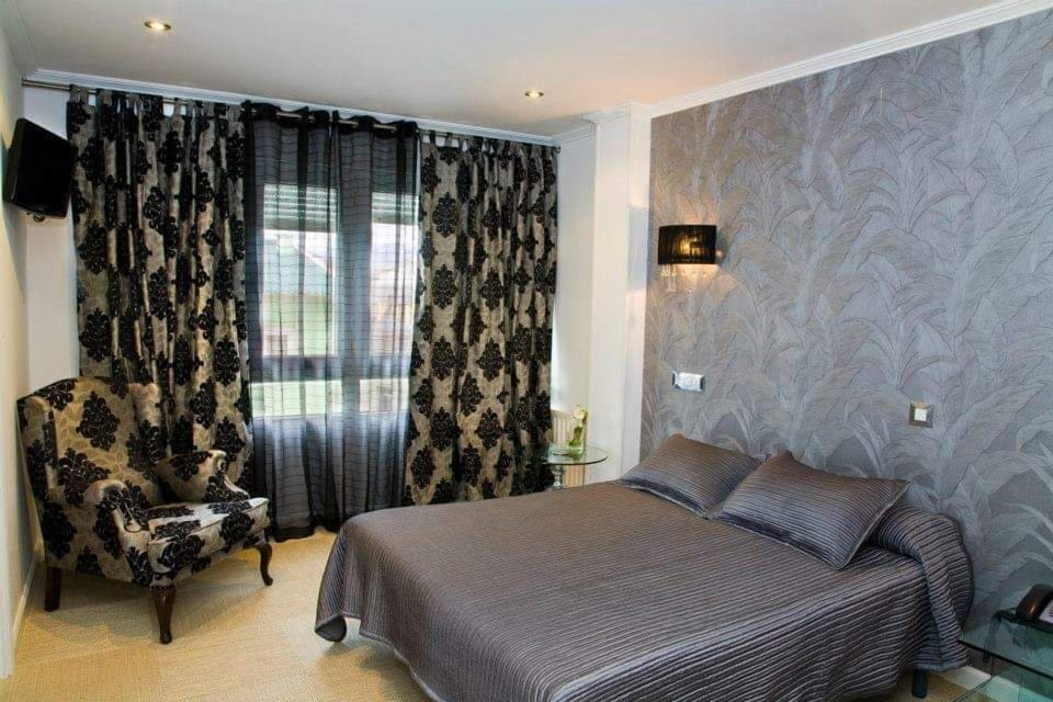 Family Room | Desk, blackout drapes, individually decorated, individually furnished