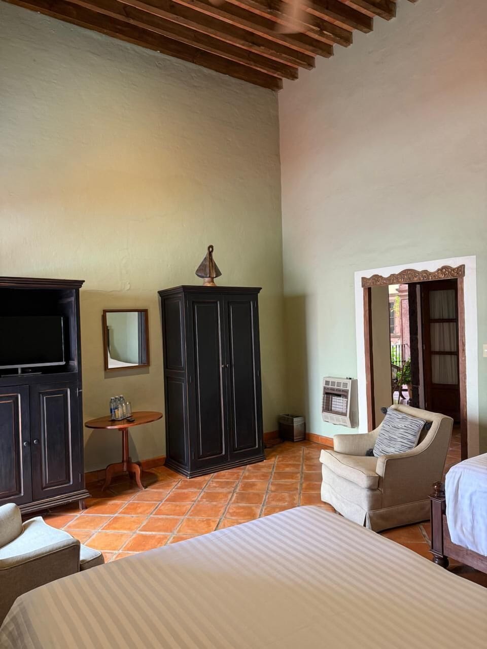 Family Room | In-room safe, desk, iron/ironing board, free WiFi