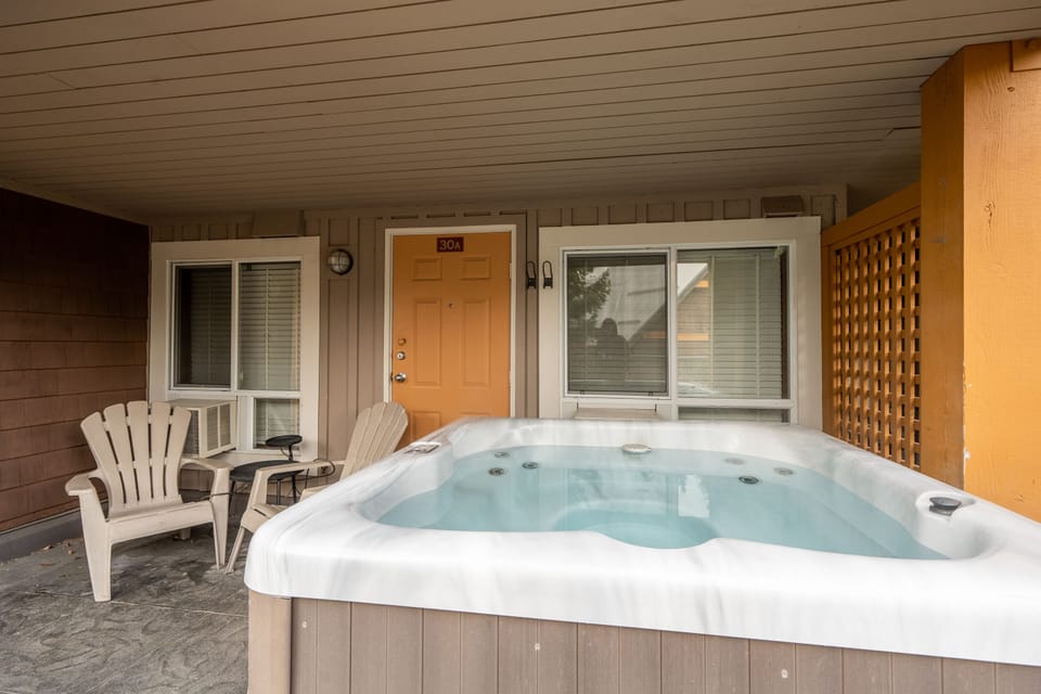 Hot tub