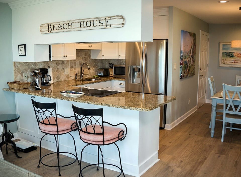 kitchen bar area