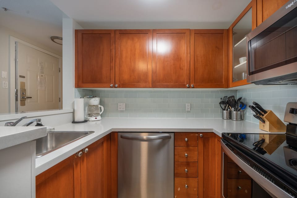 "Great unit. Well stocked kitchen making dining in as an easy op