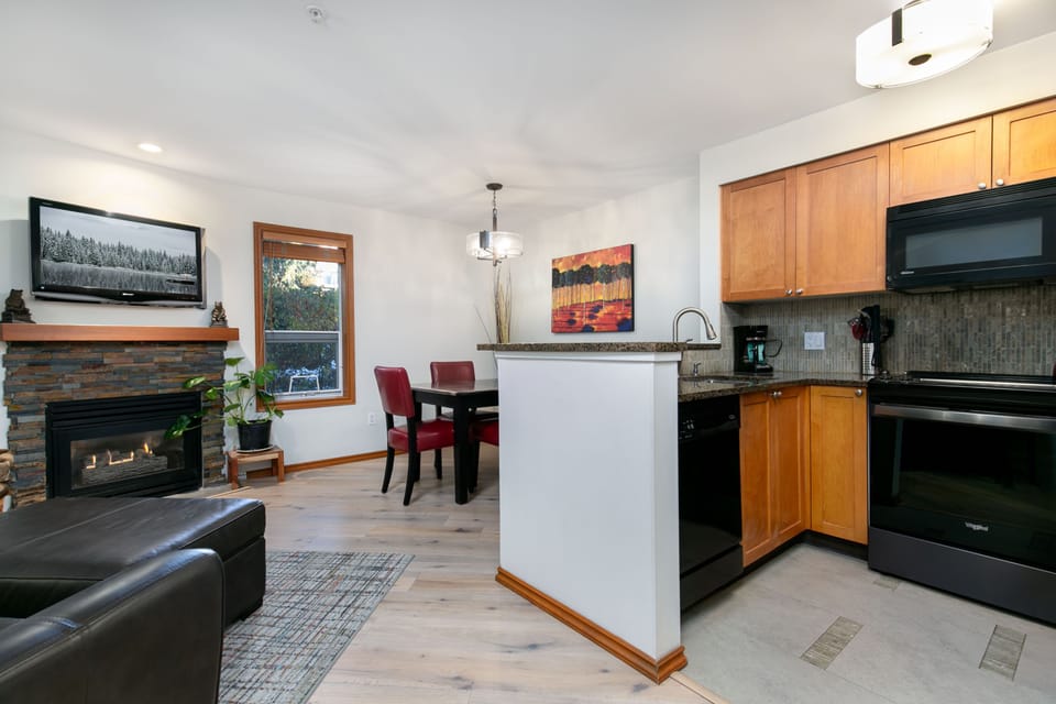 Kitchen - “Great unit. We really appreciated that the kitchen was so well stocked, it made dining in an easy option”