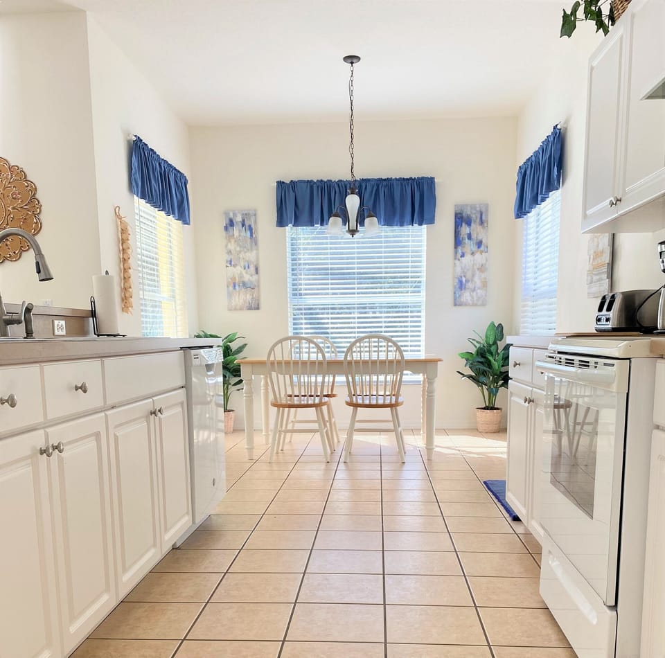 kitchen new 2.jpg