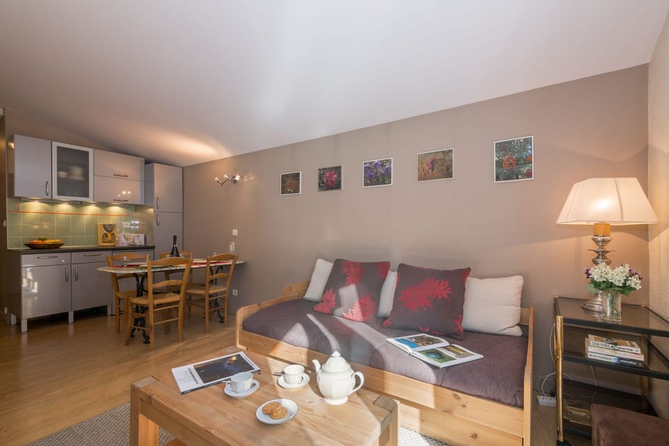 Modern and joyful living room