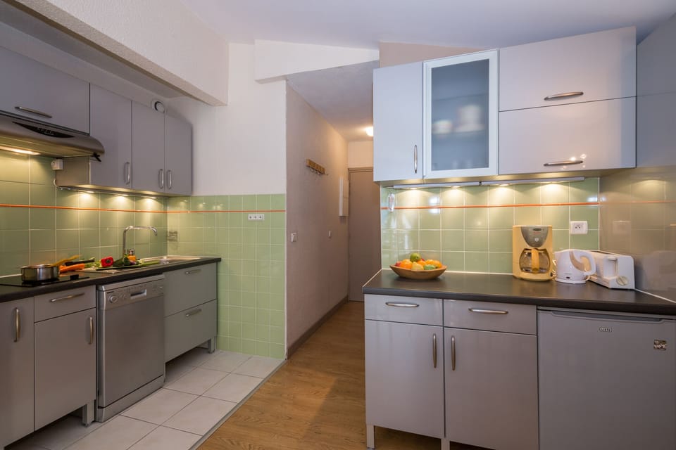 Fully equipped kitchen