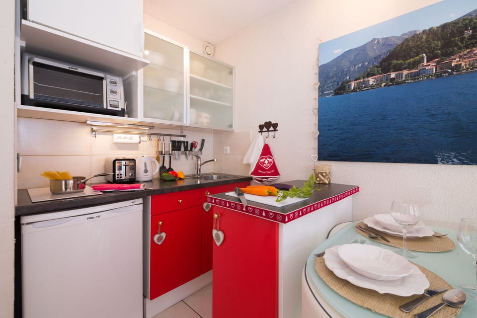 Well  equipped kitchen
