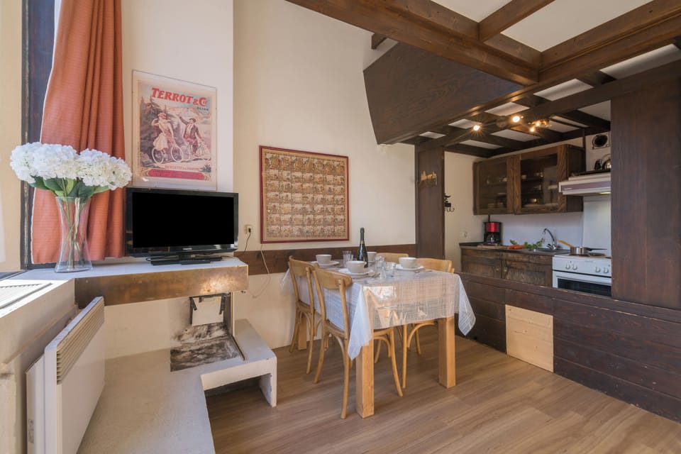 Kitchen and dining area