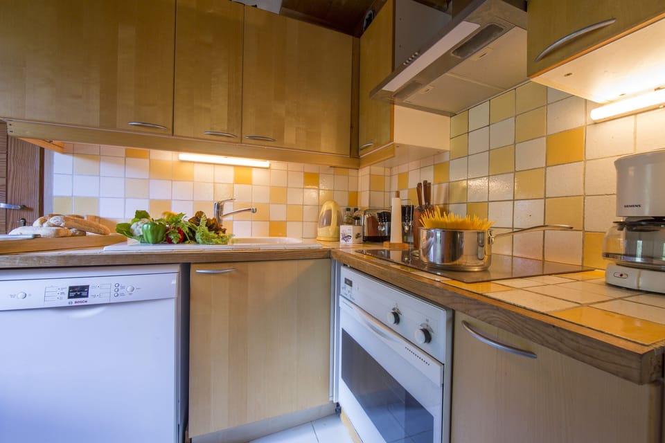 Fully equipped kitchen