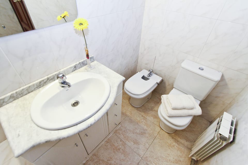 Complete bathroom