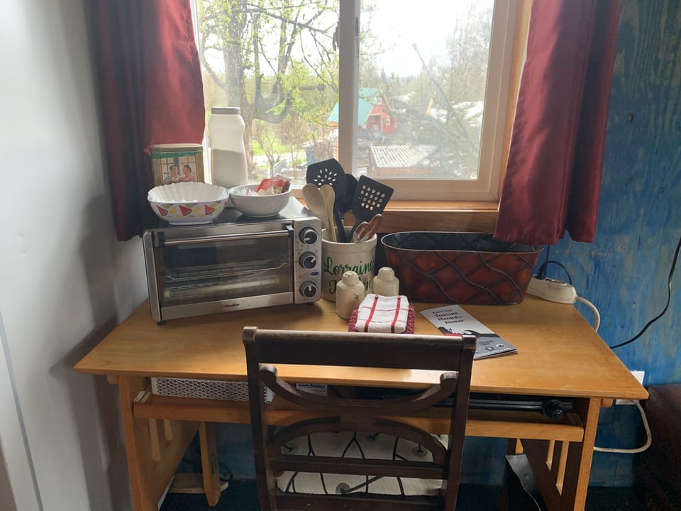 Family Tree House, 1 Bedroom, Partial Ocean View | Private kitchen | Fridge, microwave, stovetop, coffee/tea maker