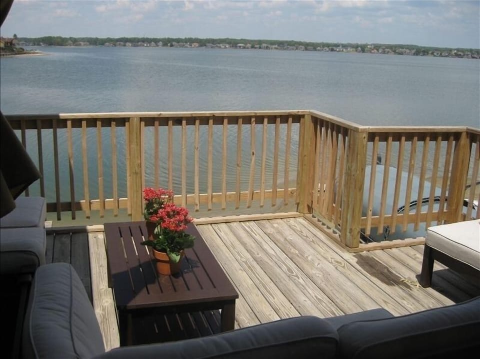 Sundeck View 