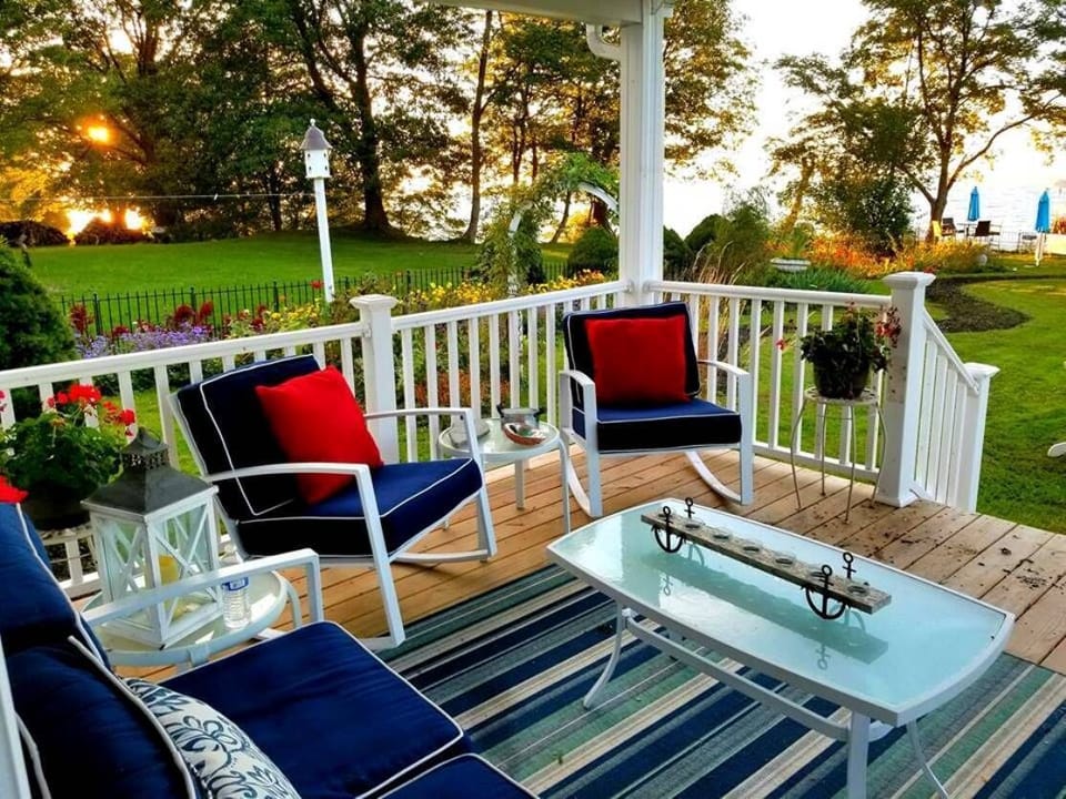 other lounge area of the deck
