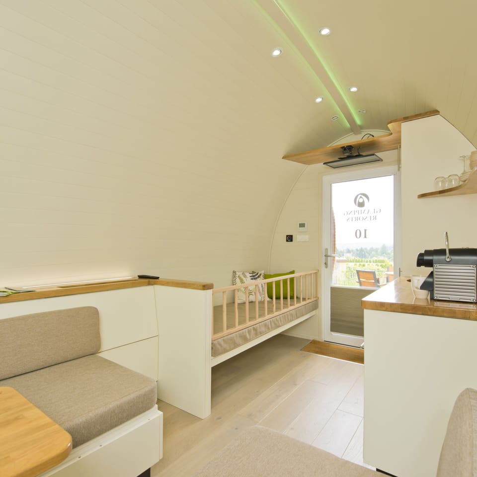 Triple Room | In-room safe, soundproofing, free WiFi, bed sheets