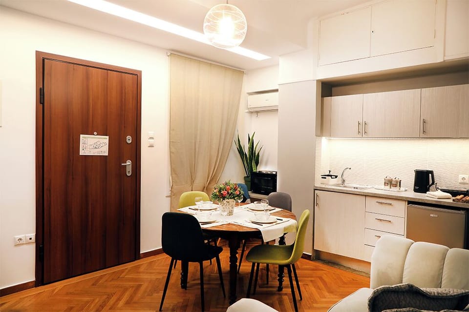 Two Master Bedroom Apartment Venus | Private kitchen | Coffee/tea maker