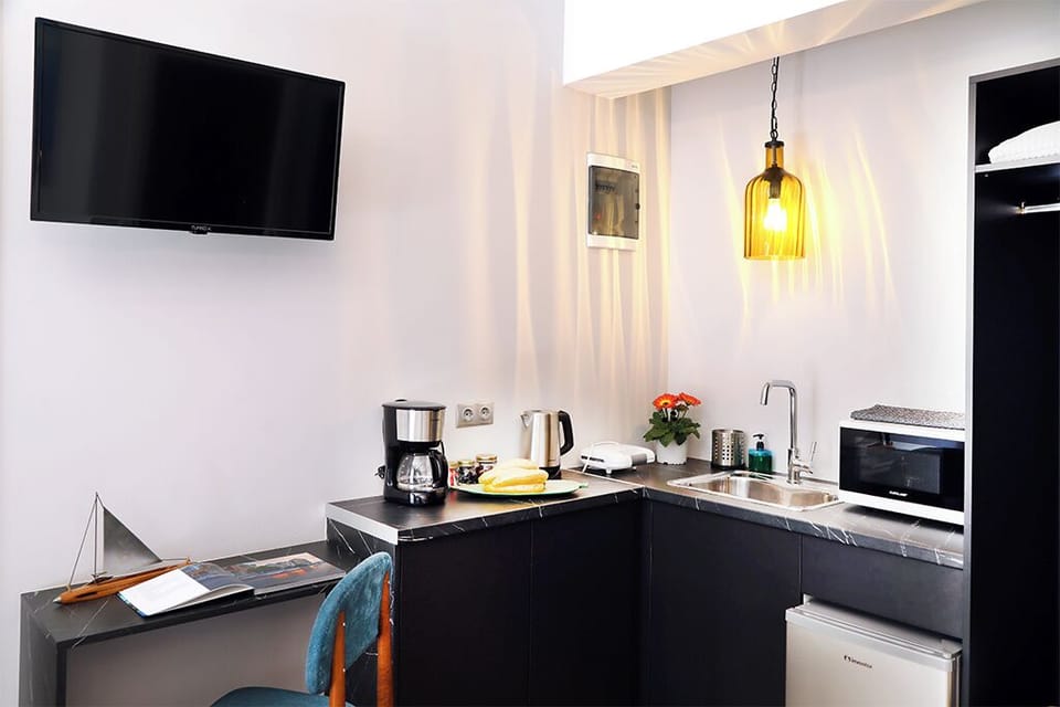 Studio With Patio Mare | Individually decorated, individually furnished, soundproofing