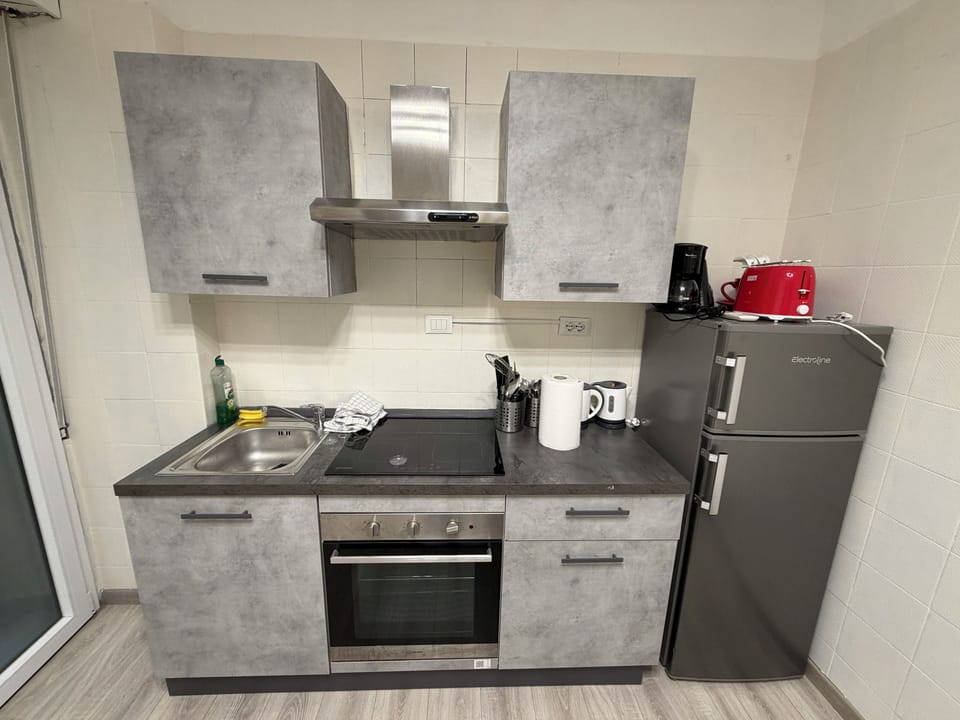 Apartment | Living area | Flat-screen TV