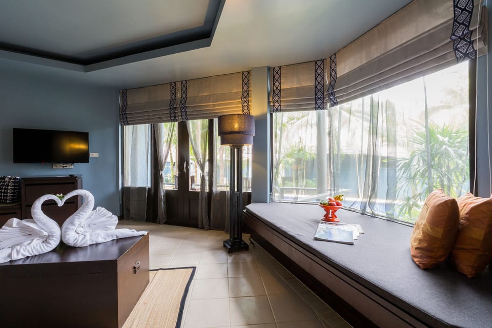 Minibar, in-room safe, desk, blackout drapes
