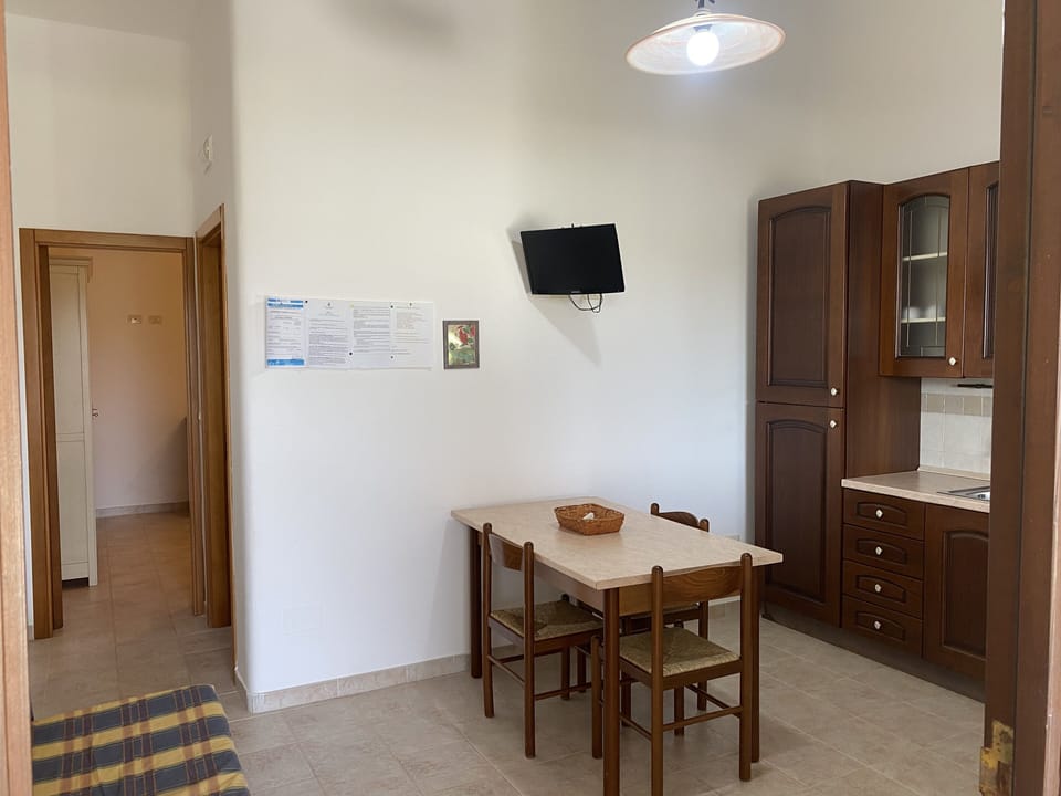 Family Apartment, 1 Bedroom | Private kitchen | Fridge, oven, stovetop, cookware/dishes/utensils