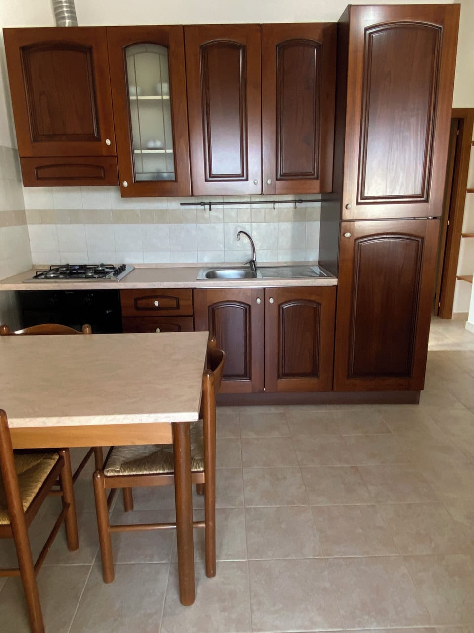 Family Apartment, 1 Bedroom | Private kitchen | Fridge, oven, stovetop, cookware/dishes/utensils