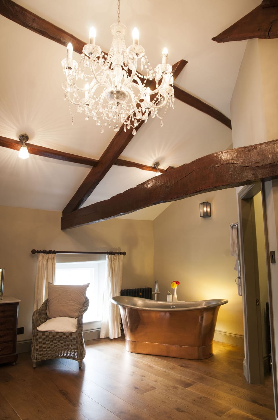 Deluxe Double Room, 1 King Bed | Bathroom | Shower, designer toiletries, hair dryer, bathrobes