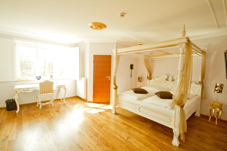 Hypo-allergenic bedding, individually decorated, individually furnished
