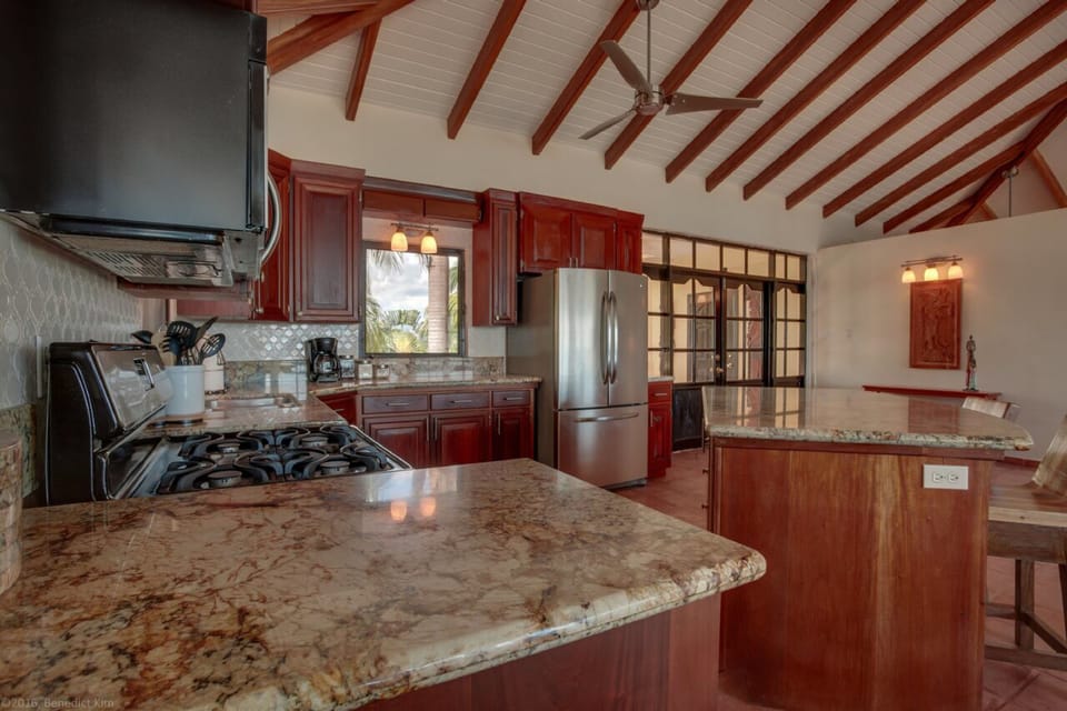 Luxury House, Multiple Bedrooms, Private Bathroom, Oceanfront | Private kitchen | Fridge, microwave, oven, stovetop