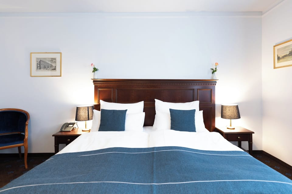 In-room safe, desk, soundproofing, WiFi (free)