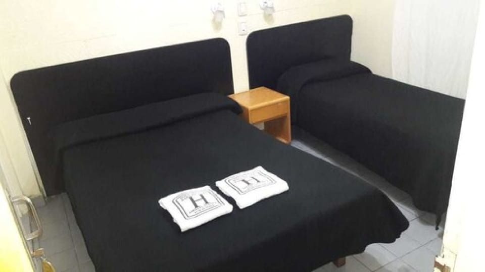 Standard Triple Room | In-room safe, free WiFi
