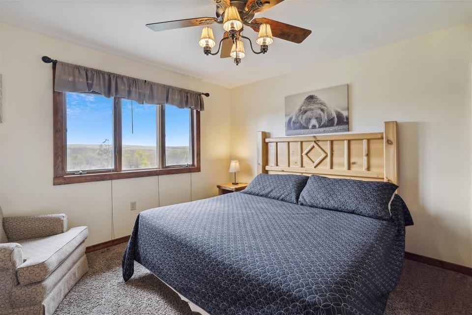 Experience the beauty of the Laurel Highlands. Book your mountain getaway today.
We offer the most unique collection of vacation homes in Laurel Highlands. From a cozy couple's getaway to a sprawling 400-acre private retreat, we have the perfect accommodations for your destination getaway.