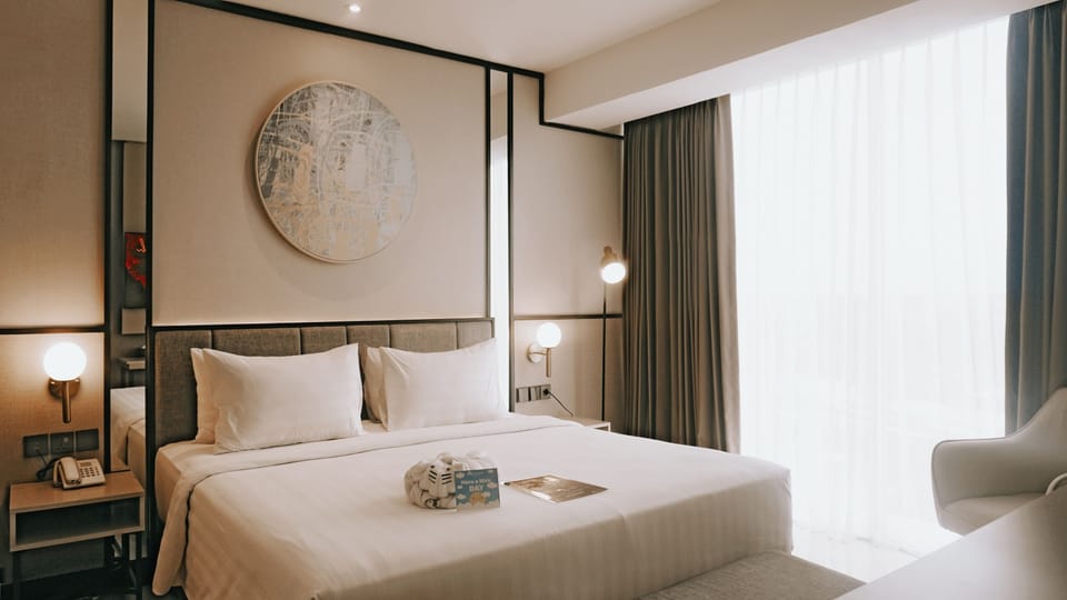 Executive Double Room | In-room safe, desk, soundproofing, rollaway beds
