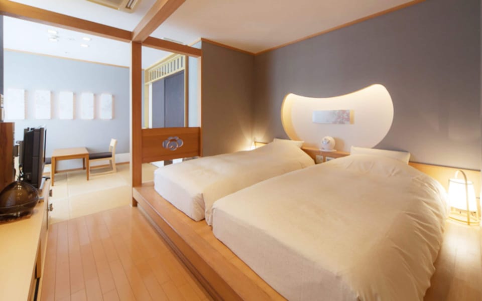 Japanese Modern Room with Private Hot Springs, "Theme: FLOWERS," Non Smoking 37 ㎡【3F】 | Minibar (free items), WiFi (free)