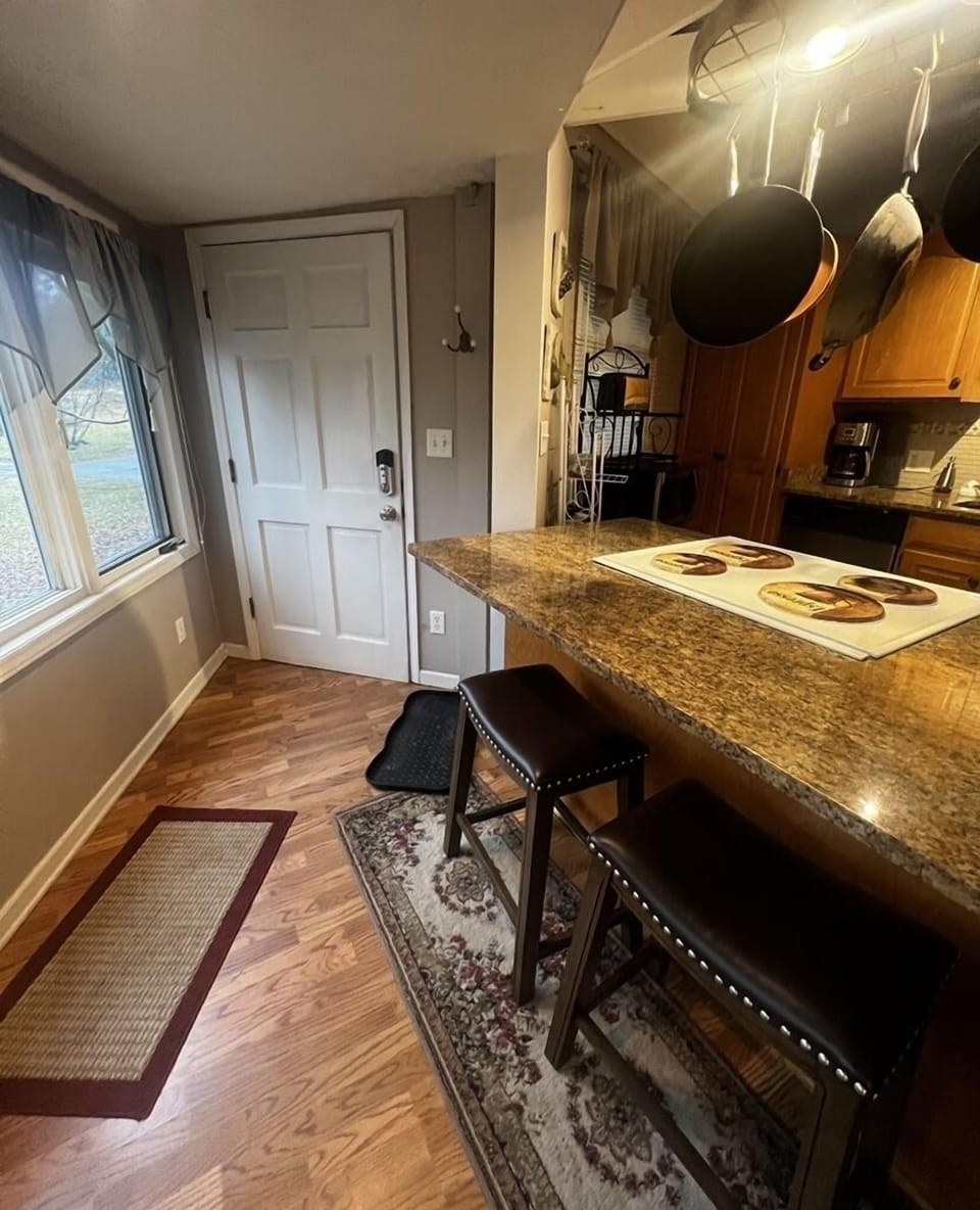 Front entrance/ hallway