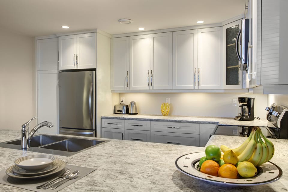 Stainless steel appliances and lots of cupboard space
