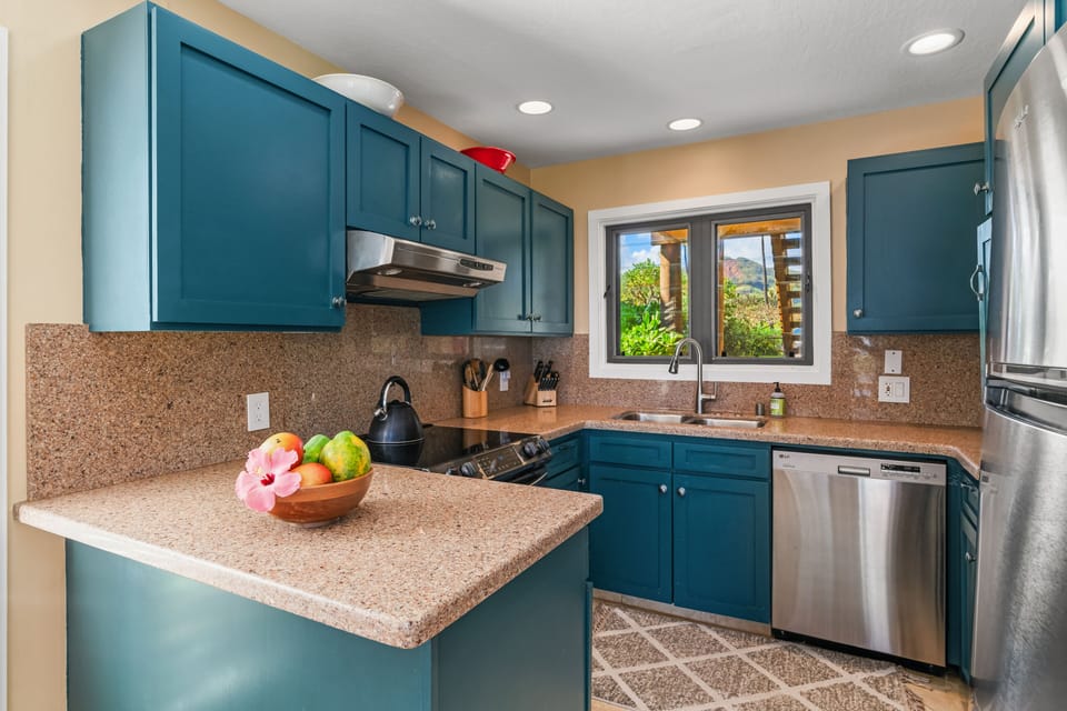 Full kitchen to prepare your favorite meals