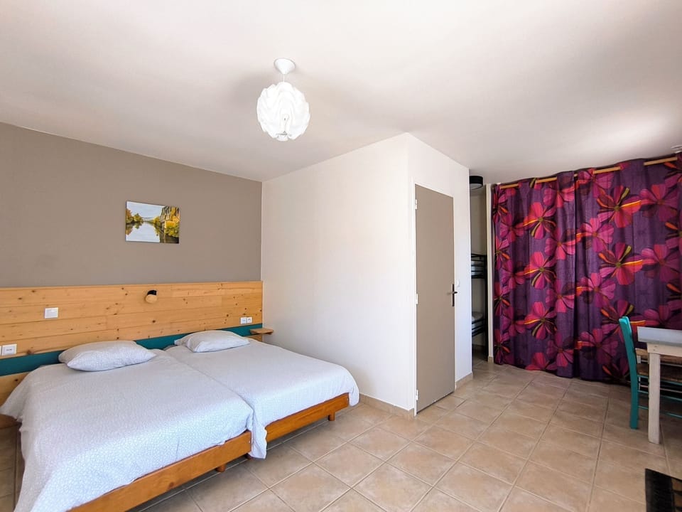 Family Quadruple Room | Individually decorated, individually furnished, desk, soundproofing