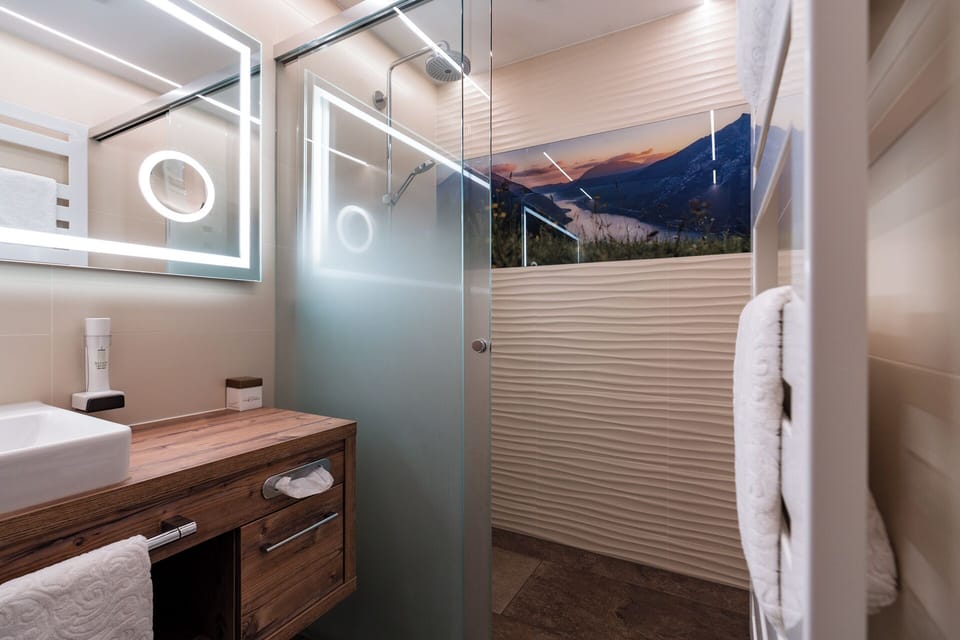 Suite, 2 Bedrooms, Non Smoking, Balcony | Bathroom | Shower, free toiletries, hair dryer, bathrobes