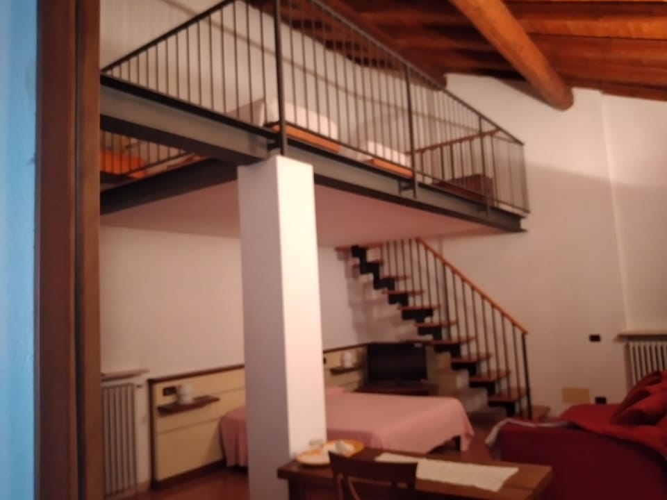 Junior Duplex, Garden View | Laptop workspace, WiFi (free), bed sheets