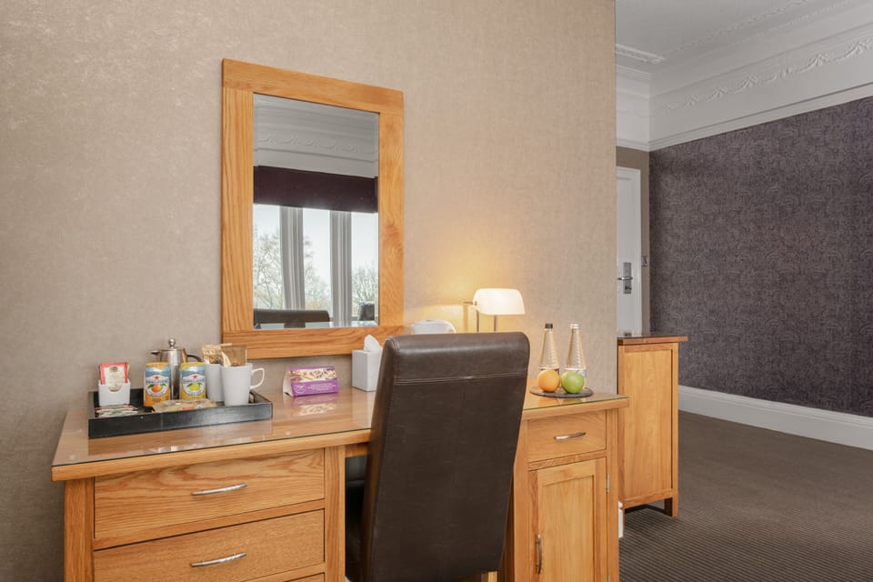 Desk, laptop workspace, iron/ironing board, free WiFi