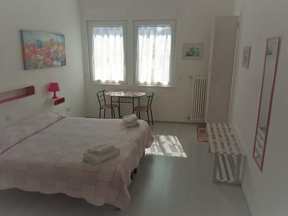 Family Villa | Blackout drapes, WiFi (free), bed sheets