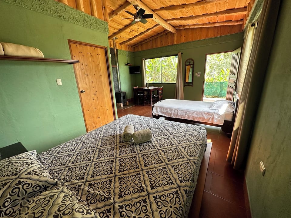 Superior Cabin, Mountain View, Mountainside | Free WiFi, bed sheets, wheelchair access