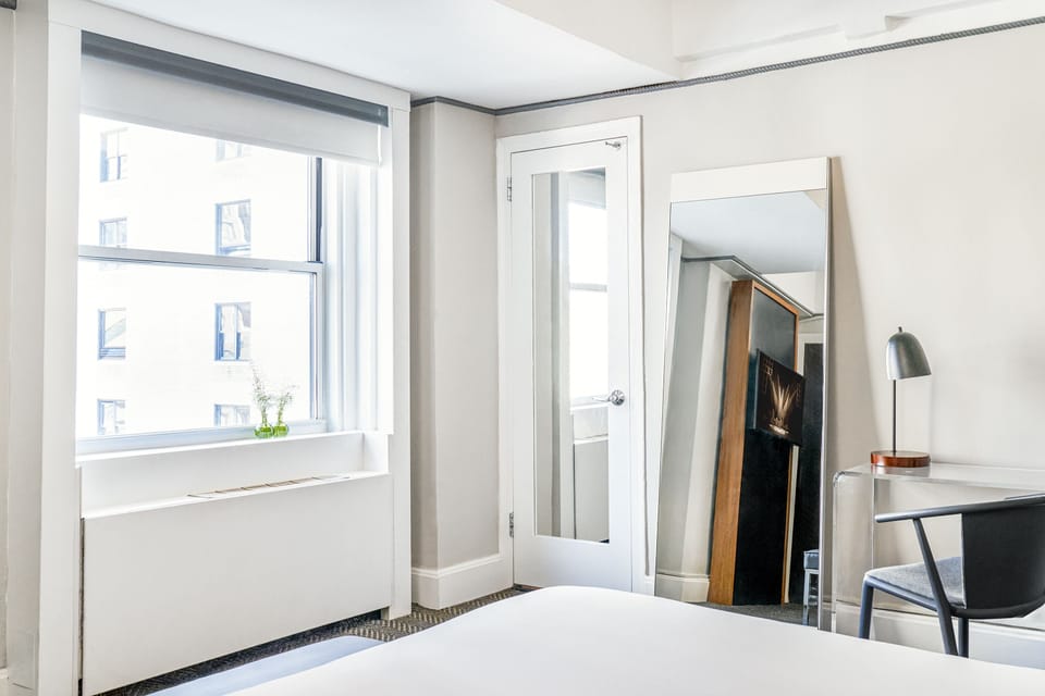 Deluxe Room, 1 King Bed | Egyptian cotton sheets, premium bedding, down comforters, pillowtop beds