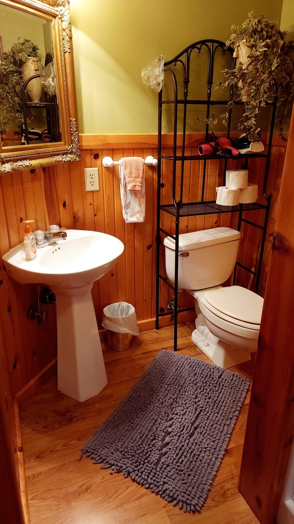 Sycamore bathroom